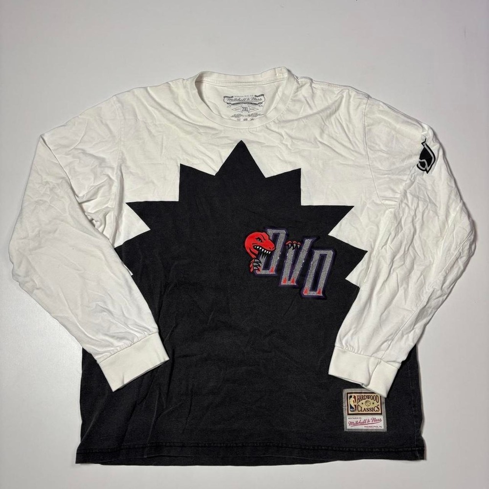 Mitchell & Ness Toronto Raptors Hardwood Classics Long Sleeve Shirt - Size 2XL